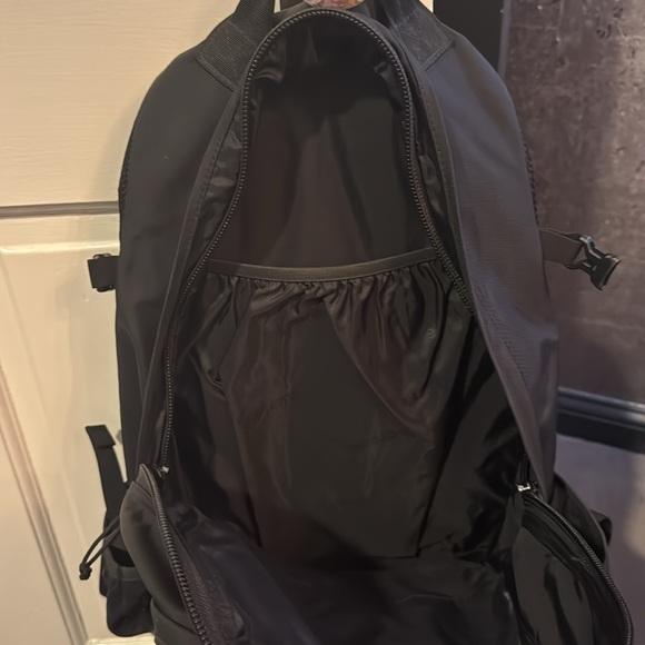 SUPREME BACKPACK 🖤 black VERY GOOD condition - Picture 6 of 7